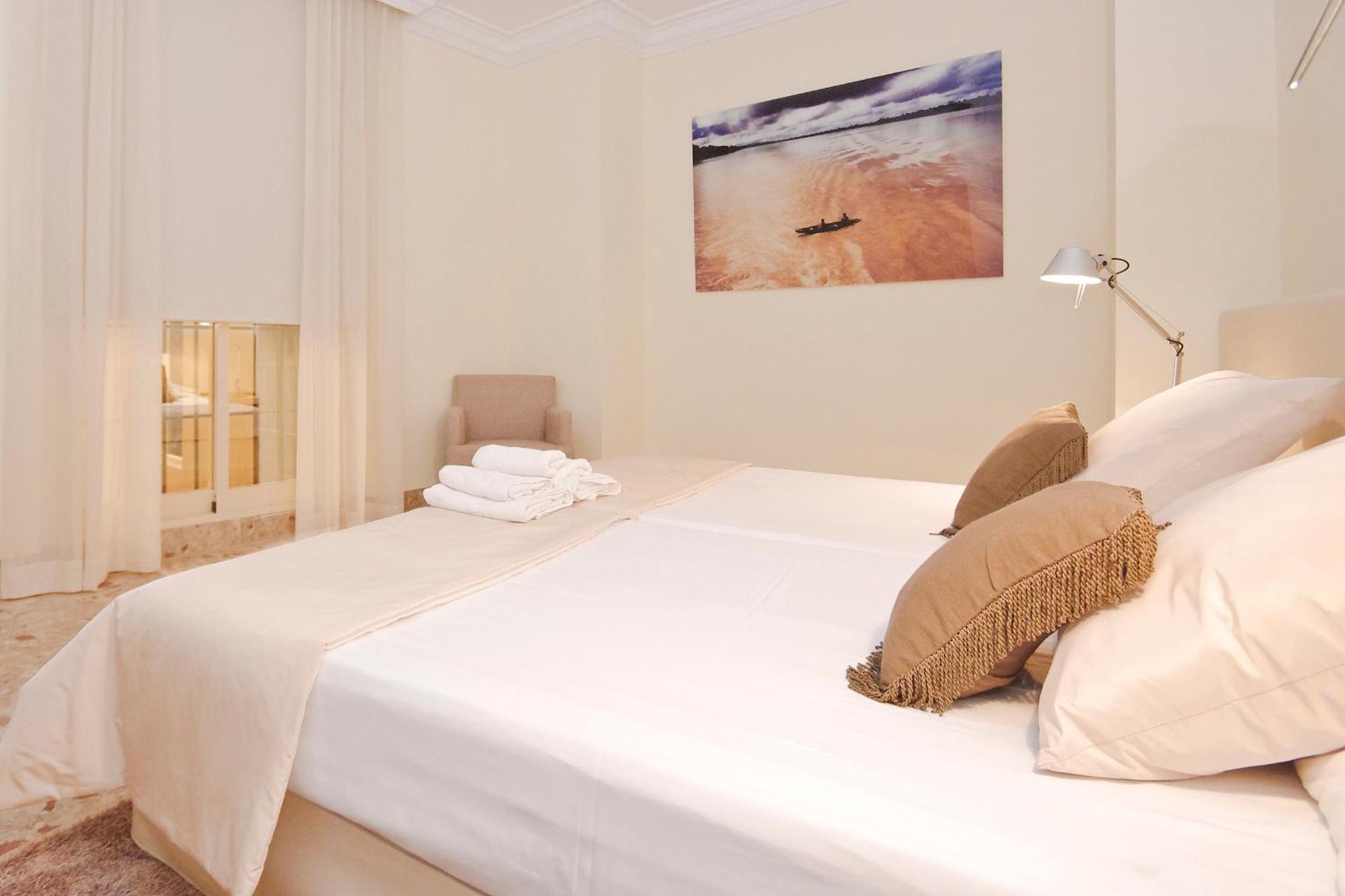 Bet Apartments - Apartments Catedral Валенсия Экстерьер фото